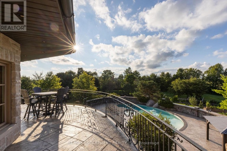 25 TURTLE LAKE DRIVE, Halton Hills (Rural Halton Hills), Ontario, L7J2W7