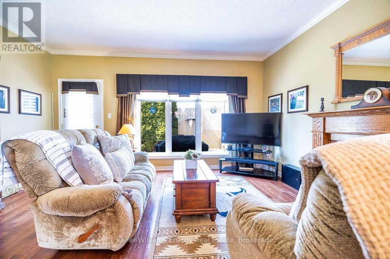 8 HINKLEY TRAIL, Clarington (Newcastle), Ontario, L1B1P4