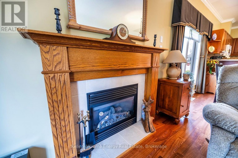 8 HINKLEY TRAIL, Clarington (Newcastle), Ontario, L1B1P4