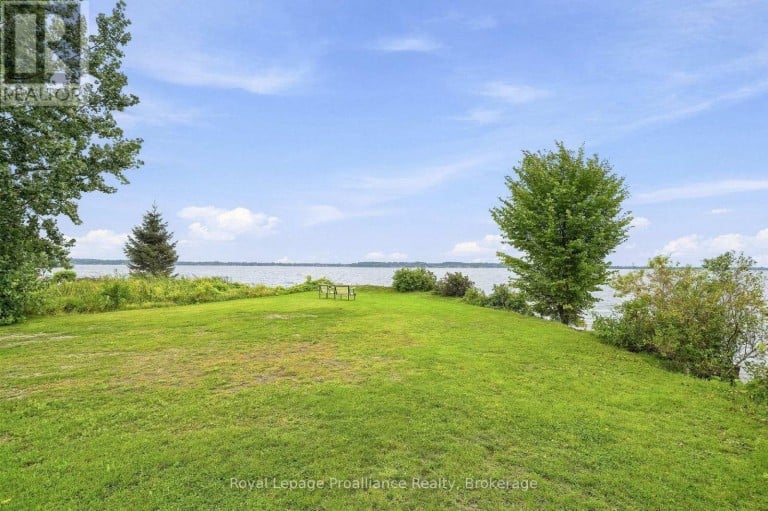 22 - 311 DUNDAS STREET E, Quinte West (Trenton Ward), Ontario, K8V3E4