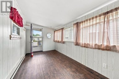 22 - 311 DUNDAS STREET E Quinte West (Trenton Ward) Ontario photo 5