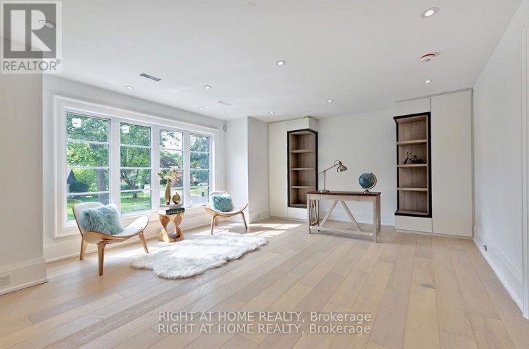 27 HURLINGHAM CRESCENT, Toronto (Banbury-Don Mills), Ontario, M3B2P9