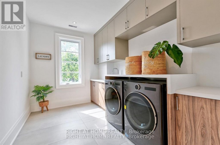 27 HURLINGHAM CRESCENT, Toronto (Banbury-Don Mills), Ontario, M3B2P9