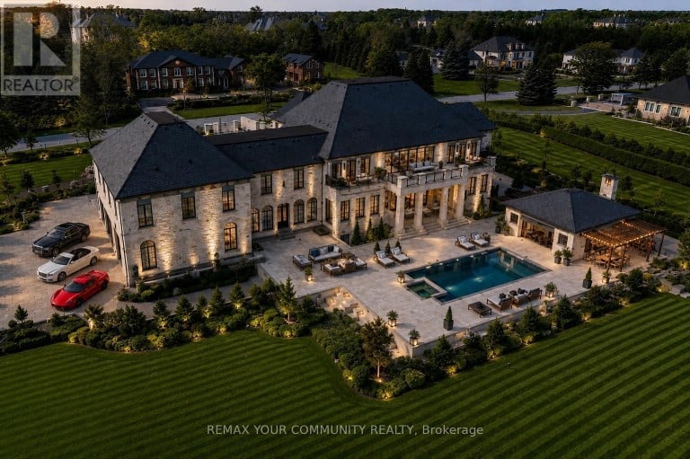 15 EDEN VALE DRIVE, King, Ontario, L7B1L8