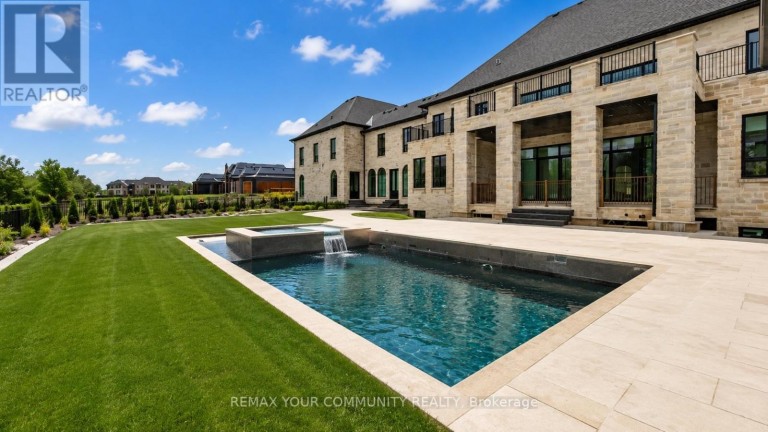 15 EDEN VALE DRIVE, King, Ontario, L7B1L8