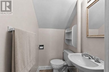 328 COLBORNE STREET W Orillia Ontario photo 14
