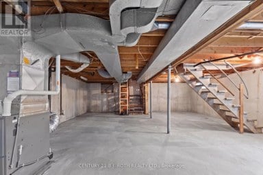 328 COLBORNE STREET W Orillia Ontario photo 15