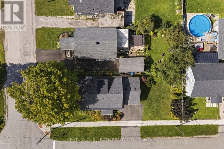 328 COLBORNE STREET W, Orillia, Ontario, L3V3A3