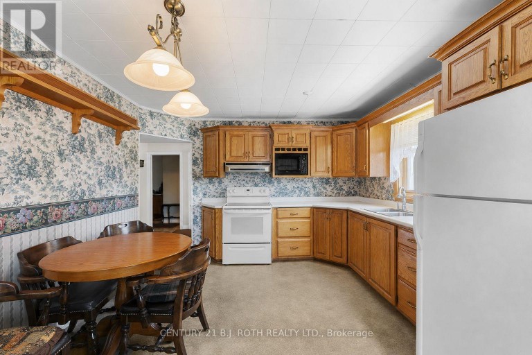 328 COLBORNE STREET W, Orillia, Ontario, L3V3A3