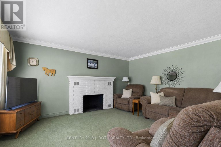 328 COLBORNE STREET W, Orillia, Ontario, L3V3A3