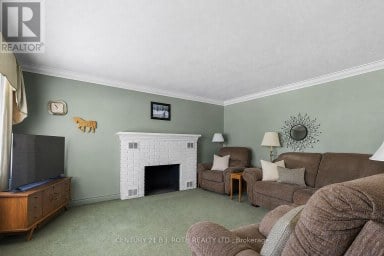 328 COLBORNE STREET W Orillia Ontario photo 7