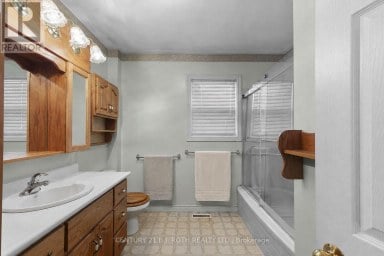 328 COLBORNE STREET W Orillia Ontario photo 9