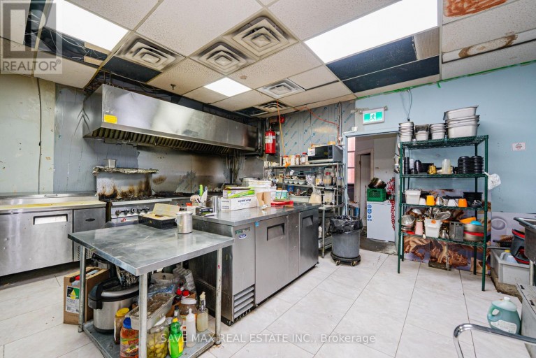 1123 DERRY ROAD, Mississauga (Northeast), Ontario, L5T1P3