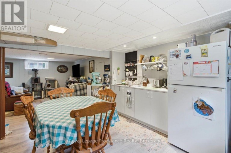 337 BRIDGE STREET E, Belleville (Belleville Ward), Ontario, K8N1P5