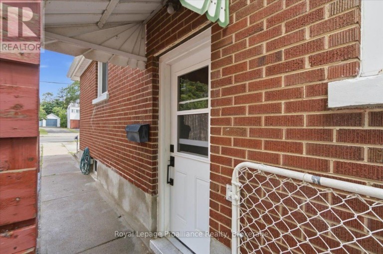 337 BRIDGE STREET E, Belleville (Belleville Ward), Ontario, K8N1P5