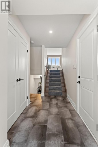 24 - 2261 LINKWAY BOULEVARD, London South (South A), Ontario, N6K0L4
