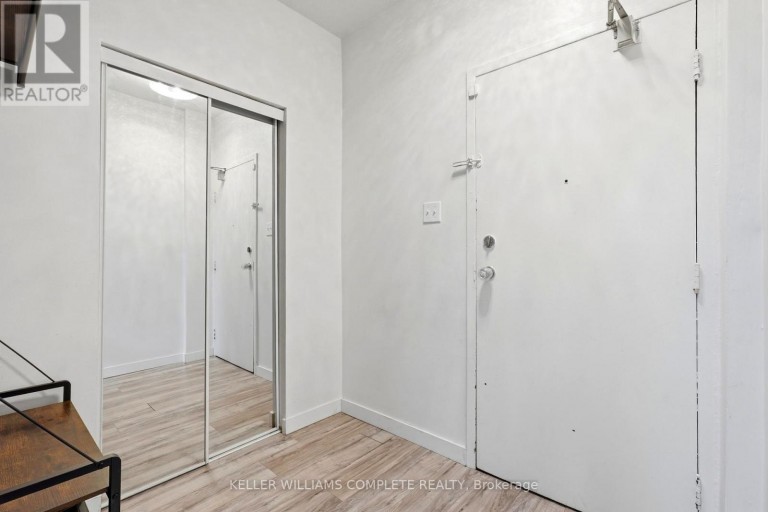 17 - 15 NICKLAUS DRIVE, Hamilton (Vincent), Ontario, L8K5J5