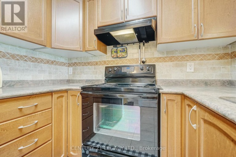 1307 - 8 DAYSPRING CIRCLE, Brampton (Goreway Drive Corridor), Ontario, L6P2Z7