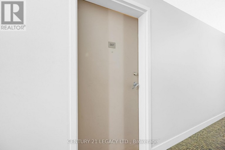 1307 - 8 DAYSPRING CIRCLE, Brampton (Goreway Drive Corridor), Ontario, L6P2Z7