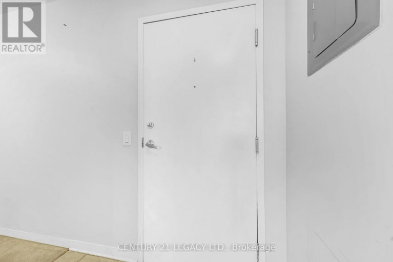 1307 - 8 DAYSPRING CIRCLE, Brampton (Goreway Drive Corridor), Ontario, L6P2Z7