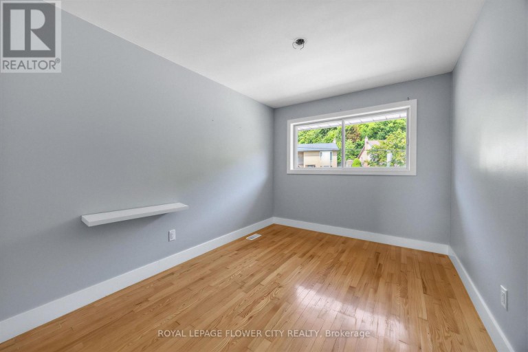 79 KIMBERLY DRIVE, Hamilton (Rosedale), Ontario, L8K4K7