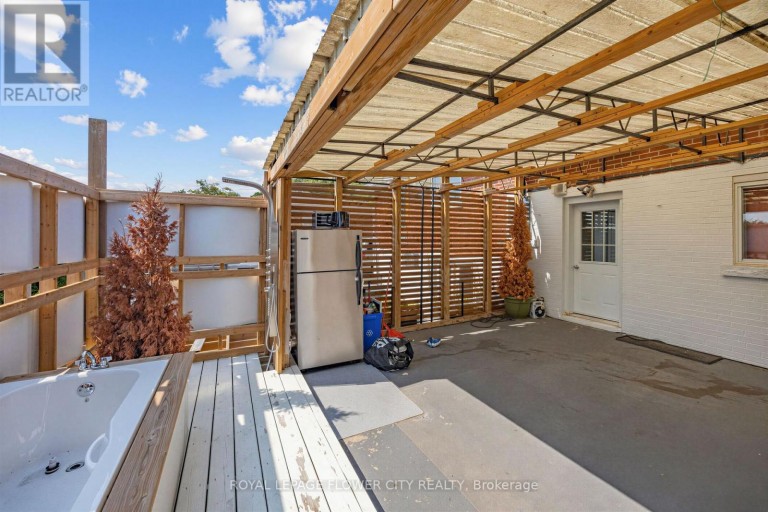 79 KIMBERLY DRIVE, Hamilton (Rosedale), Ontario, L8K4K7