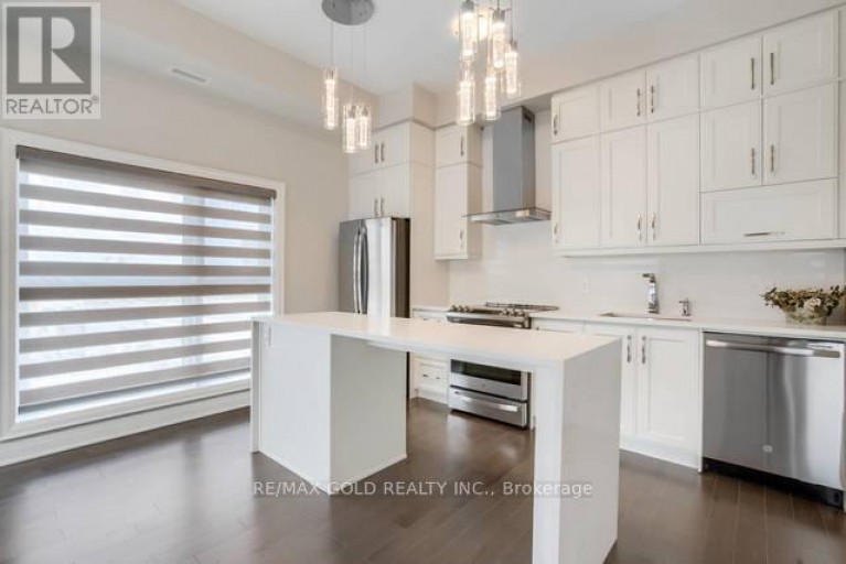 609 - 128 GROVEWOOD COMMON, Oakville (GO Glenorchy), Ontario, L6H0X3