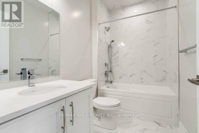 609 - 128 GROVEWOOD COMMON, Oakville (GO Glenorchy), Ontario, L6H0X3