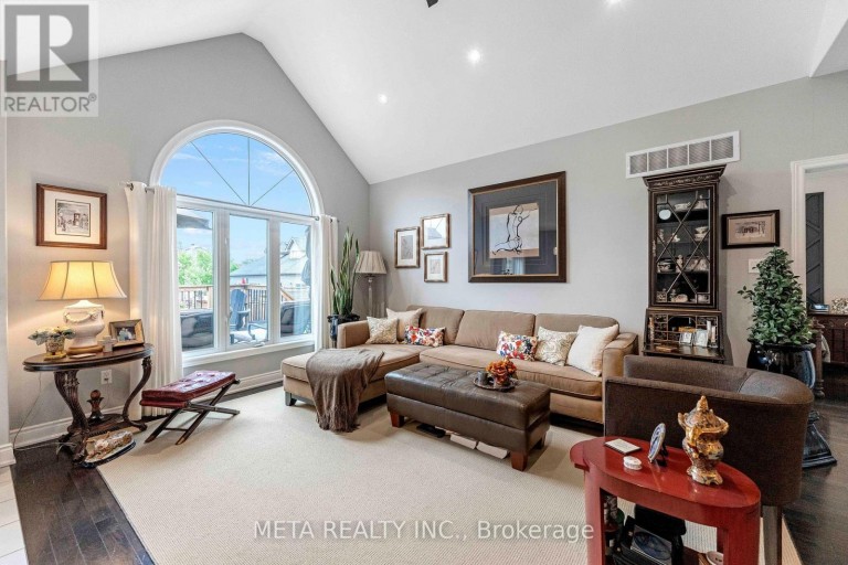 18 HUGHES STREET, Collingwood, Ontario, L9Y0W7