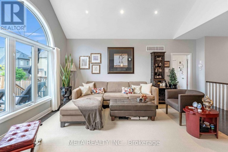18 HUGHES STREET, Collingwood, Ontario, L9Y0W7