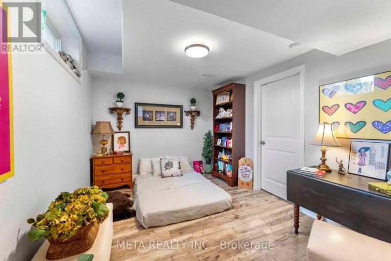 18 HUGHES STREET, Collingwood, Ontario, L9Y0W7