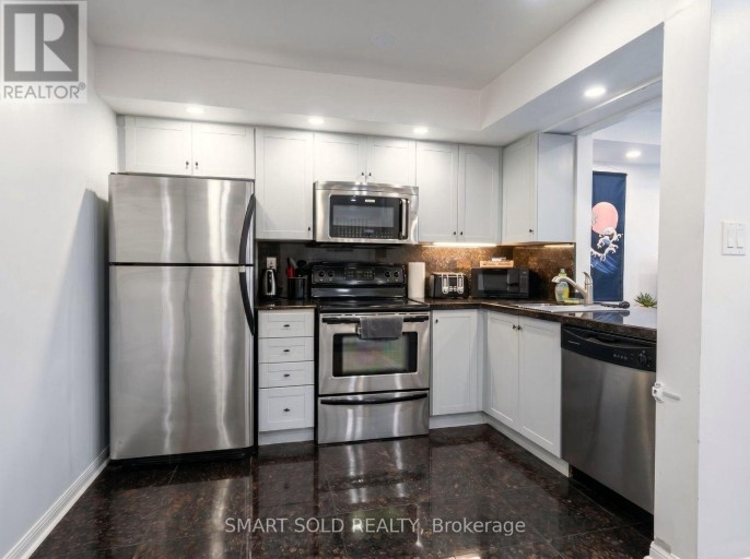 608 - 15 LAIDLAW STREET, Toronto (South Parkdale), Ontario, M6K1X3
