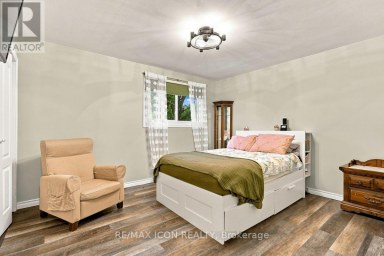 25 UPCOTT CRESCENT London South (South Y) Ontario photo 17