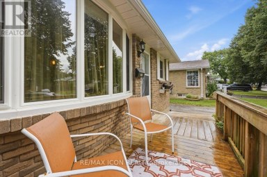 25 UPCOTT CRESCENT London South (South Y) Ontario photo 3