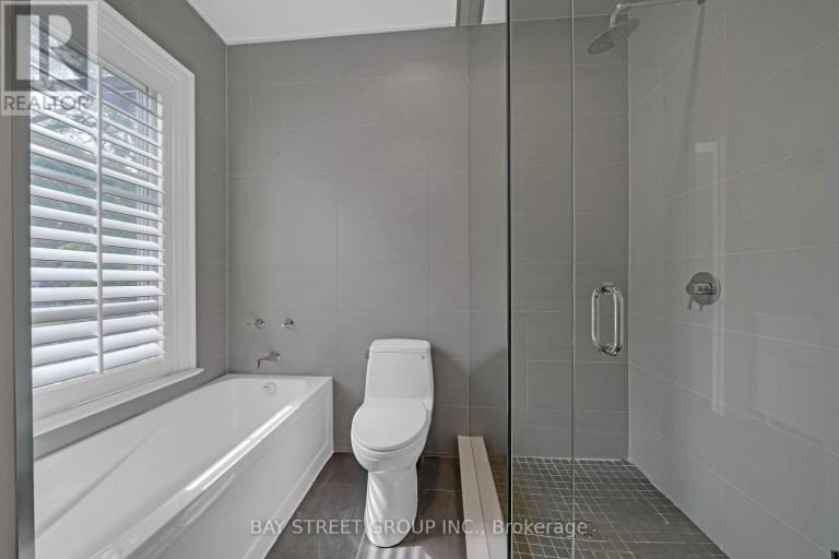 28 CARNWATH CRESCENT, Toronto (St. Andrew-Windfields), Ontario, M2P1J5