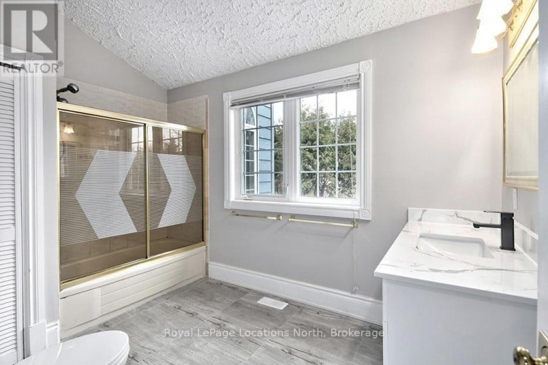 252 SWISS MEADOWS BOULEVARD, Blue Mountains, Ontario, N0H2E0