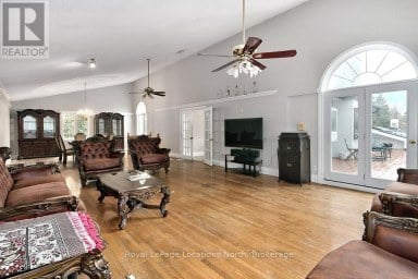 252 SWISS MEADOWS BOULEVARD Blue Mountains Ontario photo 14