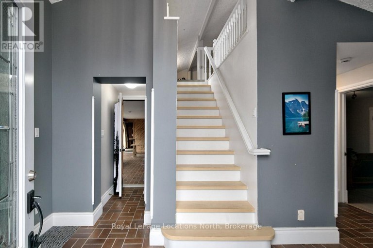 252 SWISS MEADOWS BOULEVARD, Blue Mountains, Ontario, N0H2E0