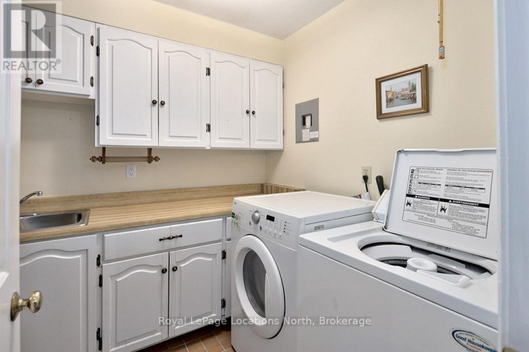 252 SWISS MEADOWS BOULEVARD, Blue Mountains, Ontario, N0H2E0