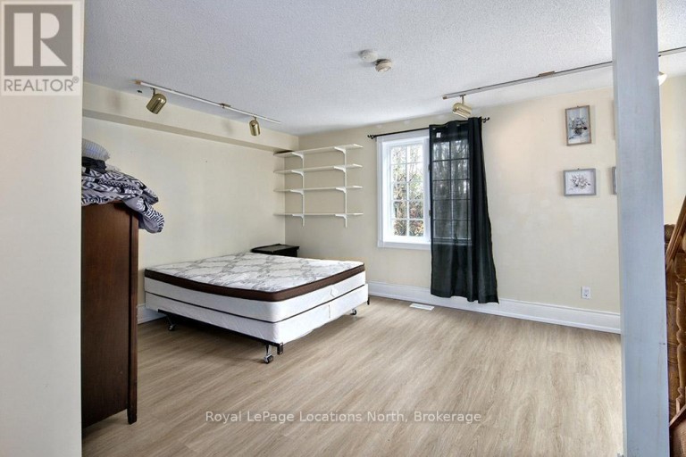252 SWISS MEADOWS BOULEVARD, Blue Mountains, Ontario, N0H2E0