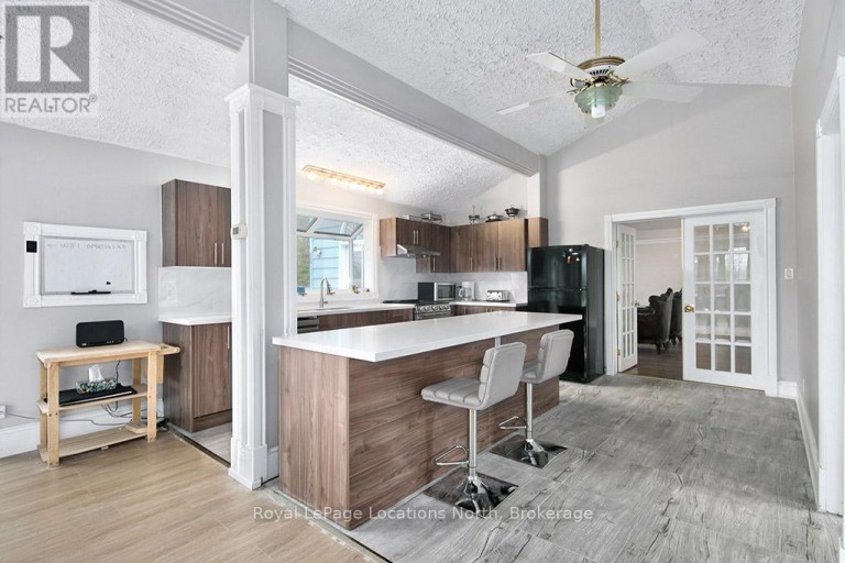 252 SWISS MEADOWS BOULEVARD, Blue Mountains, Ontario, N0H2E0