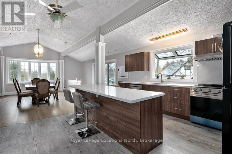 252 SWISS MEADOWS BOULEVARD, Blue Mountains, Ontario, N0H2E0
