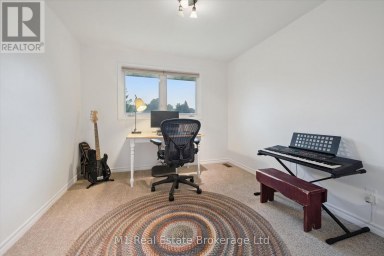610 ST DAVID STREET S Centre Wellington (Fergus) Ontario photo 22