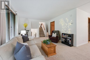610 ST DAVID STREET S Centre Wellington (Fergus) Ontario photo 9