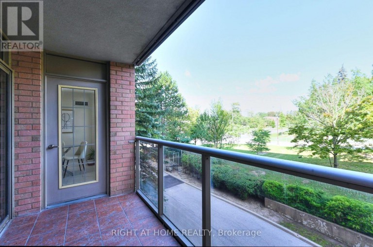 215 - 3181 BAYVIEW AVENUE, Toronto (Bayview Woods-Steeles), Ontario, M2K2Y2