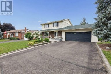 876 HILLSVIEW STREET, Renfrew, Ontario