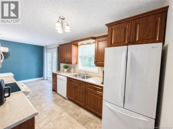 377 Sunset Miramichi New Brunswick photo 3
