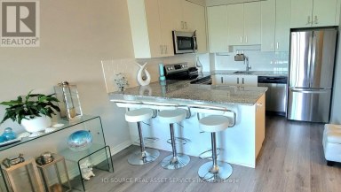 301 - 11611 YONGE STREET Richmond Hill (Jefferson) Ontario photo 4