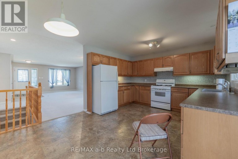 44 BEECH BOULEVARD, Tillsonburg, Ontario, N4G5R8