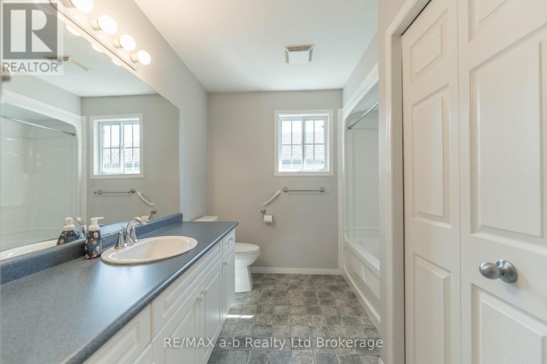 44 BEECH BOULEVARD, Tillsonburg, Ontario, N4G5R8